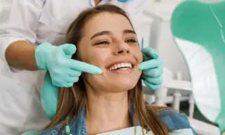 OBTENGA UNA SONRISA SALUDABLE