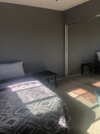 AGRADABLE Y COMODO
