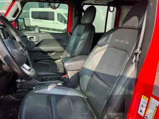 Jeep Wrangler Unlimited 2018 4x4 Sahara 4 puertas SUV (liberación a mitad de año)