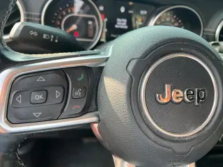 Jeep Wrangler Unlimited 2018 4x4 Sahara 4 puertas SUV (liberación a mitad de año)