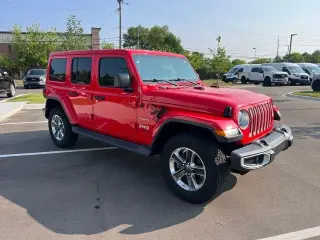 Jeep Wrangler Unlimited 2018 4x4 Sahara 4 puertas SUV (liberación a mitad de año)