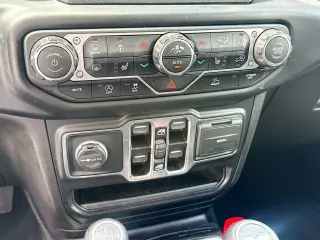 Jeep Wrangler Unlimited 2022 4x4 Sahara 4 puertas SUV