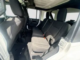 Jeep Wrangler Unlimited 2022 4x4 Sahara 4 puertas SUV
