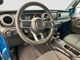 Jeep Wrangler 2023 4x4 Sahara 4 puertas SUV