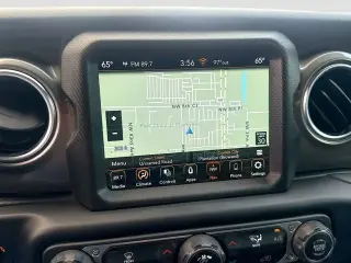 Jeep Wrangler 2023 4x4 Sahara 4 puertas SUV
