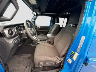 Jeep Wrangler 2023 4x4 Sahara 4 puertas SUV