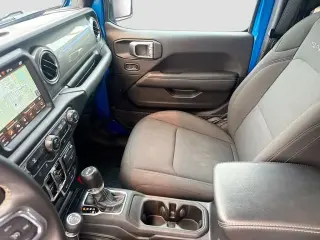 Jeep Wrangler 2023 4x4 Sahara 4 puertas SUV