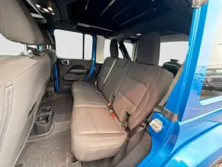 Jeep Wrangler 2023 4x4 Sahara 4 puertas SUV