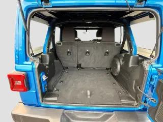 Jeep Wrangler 2023 4x4 Sahara 4 puertas SUV