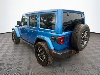 Jeep Wrangler 2023 4x4 Sahara 4 puertas SUV