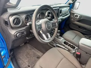 Jeep Wrangler 2023 4x4 Sahara 4 puertas SUV