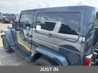 Jeep Wrangler 2017 4x4 Sahara 2 puertas SUV