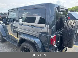 Jeep Wrangler 2017 4x4 Sahara 2 puertas SUV