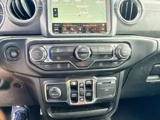 Jeep Wrangler Unlimited 2022 4x4 Sahara Altitude 4 puertas SUV