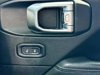 Jeep Wrangler Unlimited 2022 4x4 Sahara Altitude 4 puertas SUV