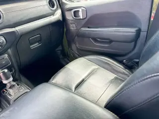 Jeep Wrangler Unlimited 2022 4x4 Sahara Altitude 4 puertas SUV