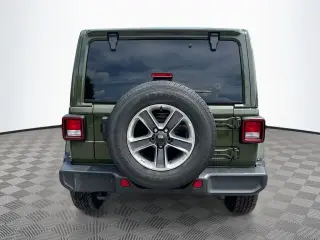 Jeep Wrangler Unlimited 2022 4x4 Sahara Altitude 4 puertas SUV