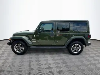 Jeep Wrangler Unlimited 2022 4x4 Sahara Altitude 4 puertas SUV