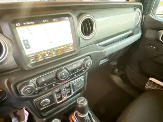 Jeep Wrangler Unlimited 2022 4x4 Sahara 4 puertas SUV