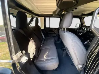 Jeep Wrangler Unlimited 2022 4x4 Sahara 4 puertas SUV