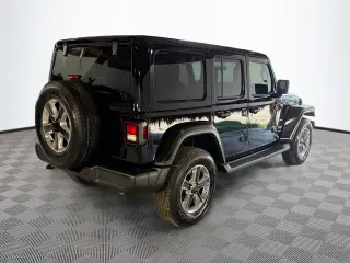 Jeep Wrangler Unlimited 2022 4x4 Sahara 4 puertas SUV