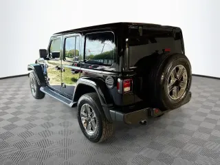 Jeep Wrangler Unlimited 2022 4x4 Sahara 4 puertas SUV