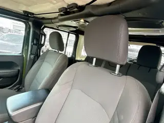 Jeep Wrangler 2023 4x4 Sport 4 puertas SUV
