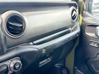 Jeep Wrangler 2023 4x4 Sport 4 puertas SUV