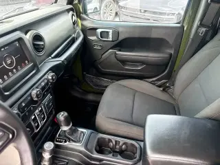 Jeep Wrangler 2023 4x4 Sport 4 puertas SUV