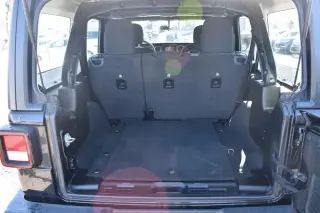 Jeep Wrangler Unlimited 2021 4x4 Freedom 4 puertas SUV