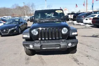 Jeep Wrangler Unlimited 2021 4x4 Freedom 4 puertas SUV