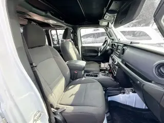 Jeep Wrangler Unlimited 2022 4x4 Sport 4 puertas SUV
