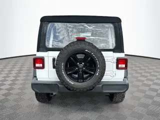 Jeep Wrangler Unlimited 2022 4x4 Sport 4 puertas SUV