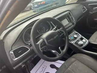 Chrysler 200 2016 Limited 4 puertas Sedan