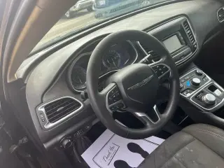 Chrysler 200 2016 Limited 4 puertas Sedan