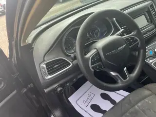 Chrysler 200 2016 Limited 4 puertas Sedan