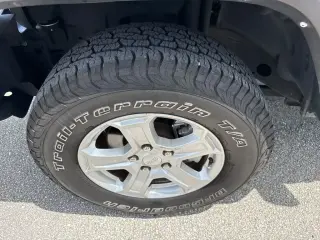 Jeep Wrangler Unlimited 2022 4x4 Sport 4 puertas SUV