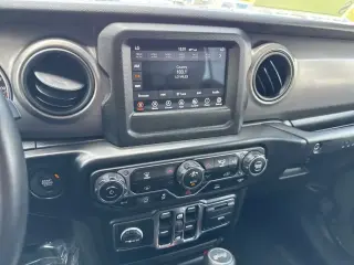 Jeep Wrangler Unlimited 2022 4x4 Sport 4 puertas SUV