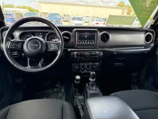 Jeep Wrangler Unlimited 2022 4x4 Sport 4 puertas SUV