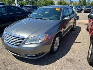 Chrysler 200 2013 Touring 4 puertas Sedan