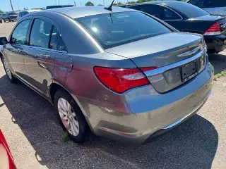 Chrysler 200 2013 Touring 4 puertas Sedan