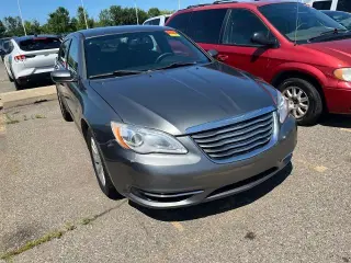 Chrysler 200 2013 Touring 4 puertas Sedan