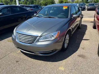 Chrysler 200 2013 Touring 4 puertas Sedan