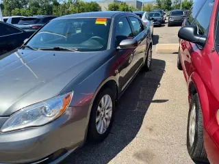 Chrysler 200 2013 Touring 4 puertas Sedan