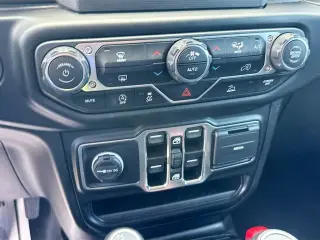 Jeep Wrangler Unlimited 2021 4x4 Freedom 4 puertas SUV