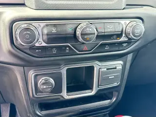 Jeep Wrangler Unlimited 2022 4x4 Sport 4 puertas SUV