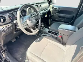 Jeep Wrangler Unlimited 2022 4x4 Sport 4 puertas SUV
