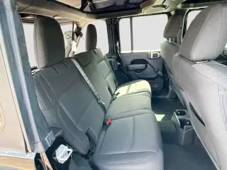 Jeep Wrangler Unlimited 2022 4x4 Sport 4 puertas SUV