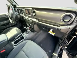 Jeep Wrangler Unlimited 2022 4x4 Sport 4 puertas SUV