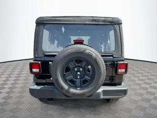 Jeep Wrangler Unlimited 2022 4x4 Sport 4 puertas SUV